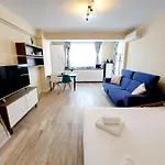 Lotus Blue Nord Zona Cluburilor 아파트 마마이아
