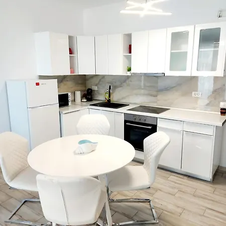 Lotus Blue Nord Zona Cluburilor Appartement