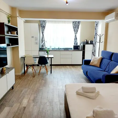 Lotus Blue Nord Zona Cluburilor * Mamaia