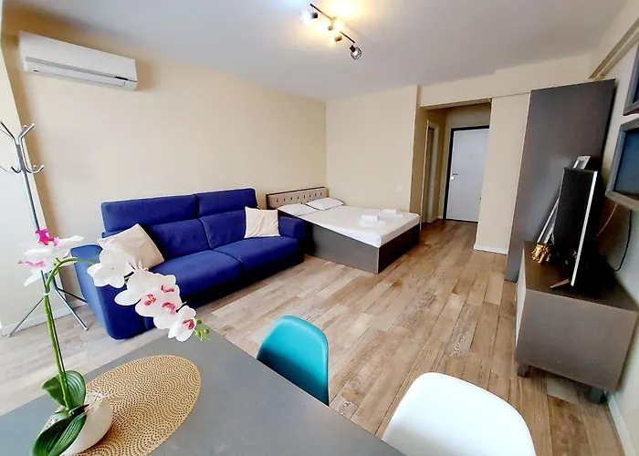 Lotus Blue Nord Zona Cluburilor